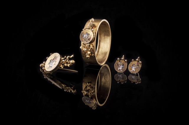 Ruby & sapphire parure